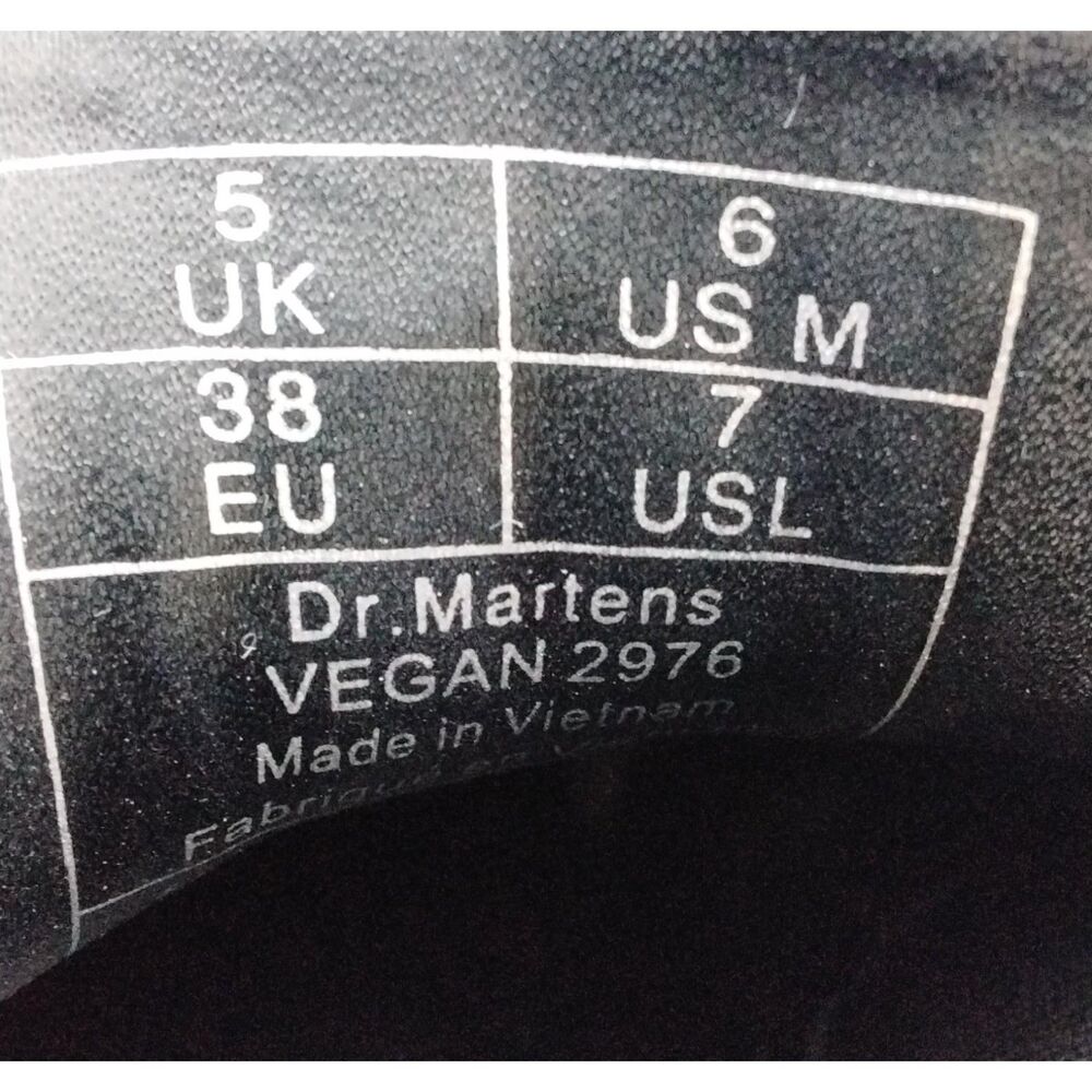 Dr. Martens Black Vegan 2976 Chelsea Boots Women's Size 7 - Picture 5 of 6
